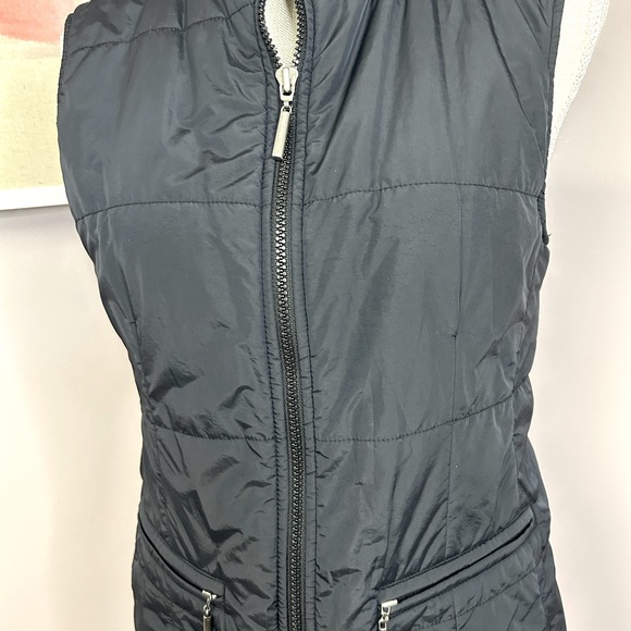 Dana Buchman women’s small black zip vest with pockets. - Picture 9 of 11